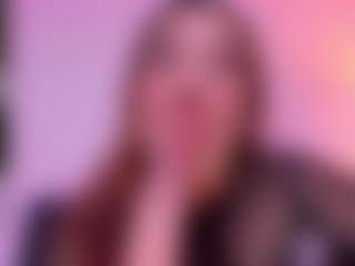 Live cam show with Antonella-Grayy - Striptease on AdultVida.com