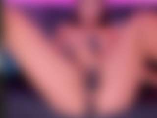 Live cam show with Antonella-Grayy - Small Ass on Camsoda