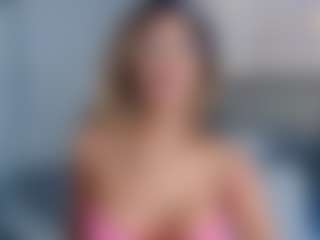 Live cam show with EylinMontana - Blonde Hair HD on CamClone