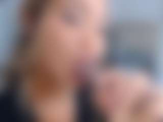 Live cam show with EylinMontana - BBW on googirlz