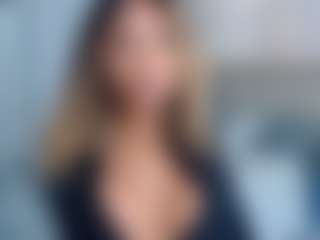 Live cam show with EylinMontana - Blonde Hair HD on Dolls Live