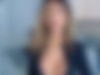 Live cam show with EylinMontana - Flashing on Sweet Sext