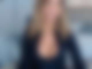 Live cam show with EylinMontana - Drinking on eurowanks.com