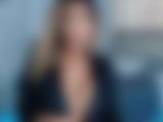 Live cam show with EylinMontana - Bikini on TottyGirls
