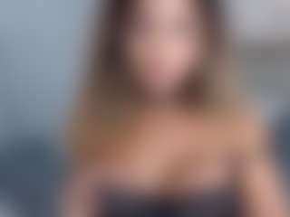 Live cam show with EylinMontana - Lush on Dolls Live