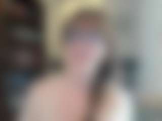 TawneyDarling's Live Sex Cam Show