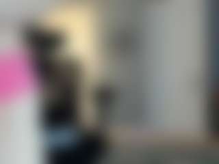 Live cam show with TawneyDarling - Bedroom Curvy on Dare Cams