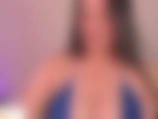 emyli's Live Sex Cam Show