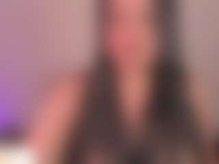 emyli's Live Sex Cam Show