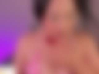 emyli's Live Sex Cam Show