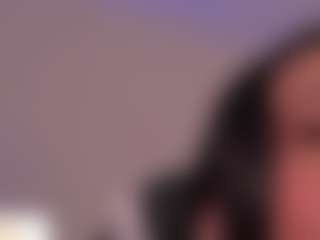 Live cam show with emyli - Smoking on AdultVida.com