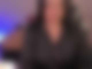 Live cam show with emyli - Double Penetration on Latina Girls