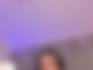 emyli's Live Sex Cam Show