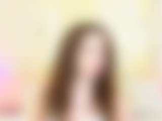 KimmmLi MILF webcam performer live streaming
