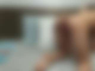Live cam show with SquirterZoe - Spank on SpunkLive