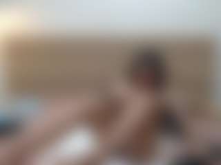 SquirterZoe's Live Sex Cam Show
