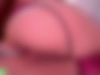 Ailinups's Live Sex Cam Show