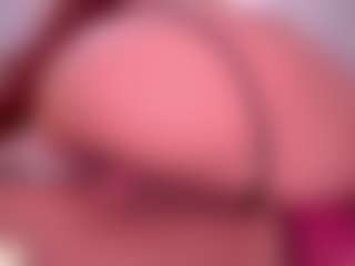 Ailinups's Live Sex Cam Show