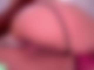 Ailinups's Live Sex Cam Show
