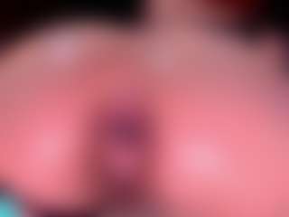Ailinups's Live Sex Cam Show