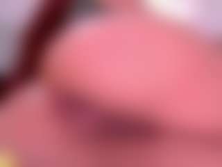 Live cam show with Ailinups - Red Hair on Gym Cam Girls