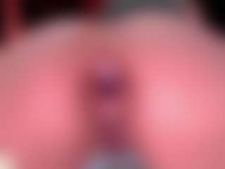 Live cam show with Ailinups - Red Hair on CamSodaAdn