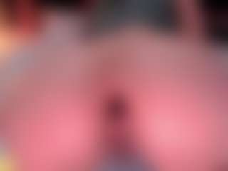 Live cam show with Ailinups - Red Hair on Milfs Live