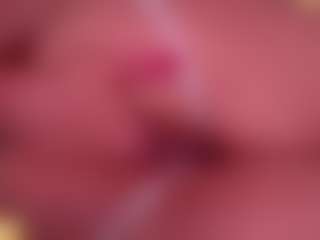 Ailinups's Live Sex Cam Show
