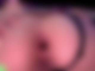 Ailinups's Live Sex Cam Show