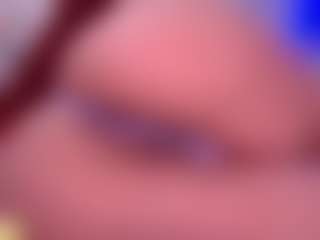Live cam show with Ailinups - Normal on Camsoda