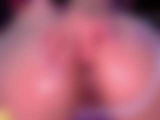 Live cam show with Ailinups - Squirt Teen (18+) on Lustler
