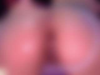 Live cam show with Ailinups - Red Hair Teen (18+) on Latina Girls