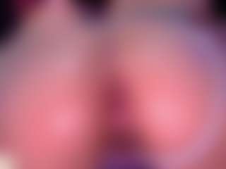 Live cam show with Ailinups - Squirt Teen (18+) on fuck-show.com
