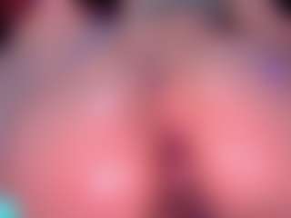 Ailinups's Live Sex Cam Show