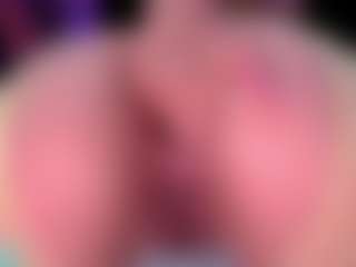 Live cam show with Ailinups - Normal on Camsoda