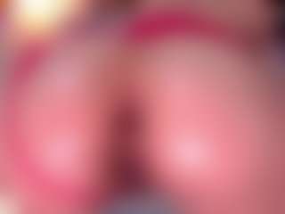 Ailinups's Live Sex Cam Show