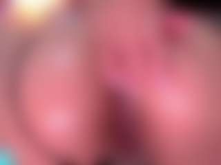 Ailinups's Live Sex Cam Show