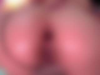 Ailinups's Live Sex Cam Show