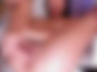 Live cam show with Scarlett-Sanders - Erotic Dance on Camsoda