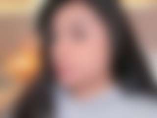 Live cam show with Emma - Latina on CamwithHer | colombia