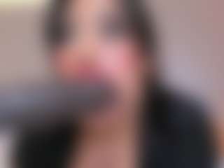 Live cam show with Emma - Full Nudity on crypto-cams