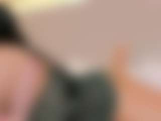 Live cam show with Emma - Facial on TeamSkeetLive