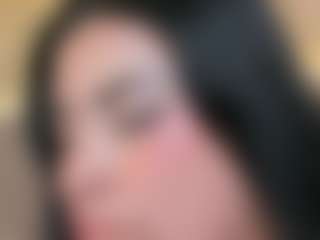 Live cam show with Emma - Oil on sexylive.show