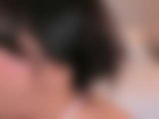 Spettacolo in cam dal vivo con Emma - Oil su Camsoda