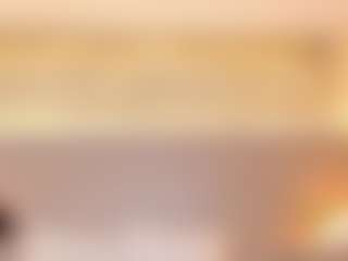 Live cam show with Emma - Facial on Camsoda