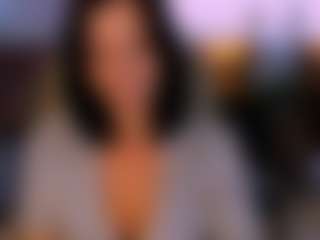 Keeeelly MILF webcam performer live streaming