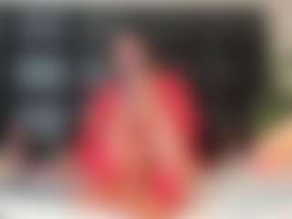 Maturedoly-1's Live Sex Cam Show