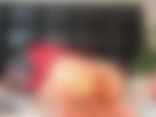 Maturedoly-1's Live Sex Cam Show