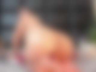 Maturedoly-1's Live Sex Cam Show