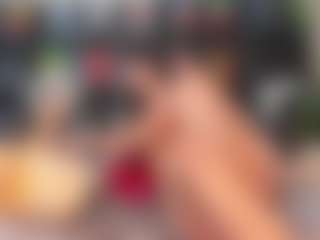 Maturedoly-1's Live Sex Cam Show